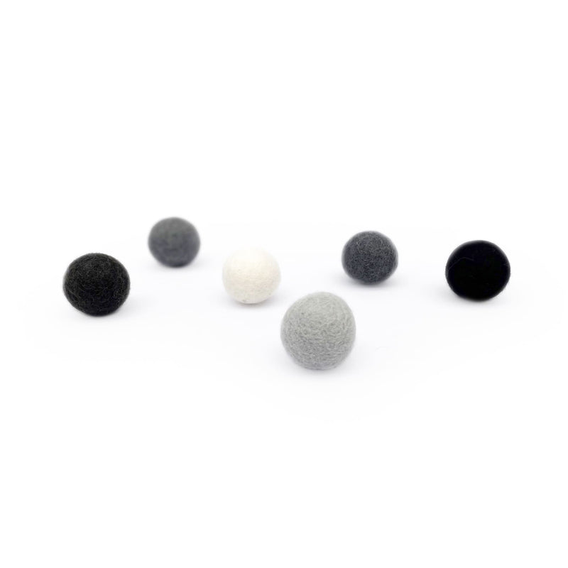 SHADES OF GREY Viltballen voor katten Set van 6