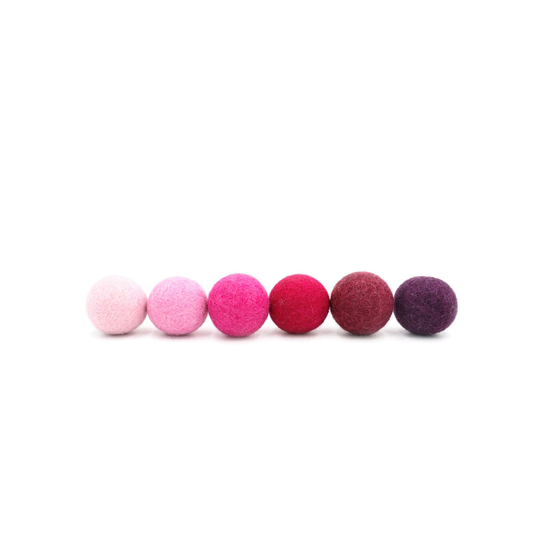 MAGIC MAGENTA Filzbälle