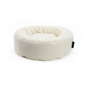 Katzenbett aus cremeweißem Cordstoff – minimalistisches Design trifft auf weichen Komfort.