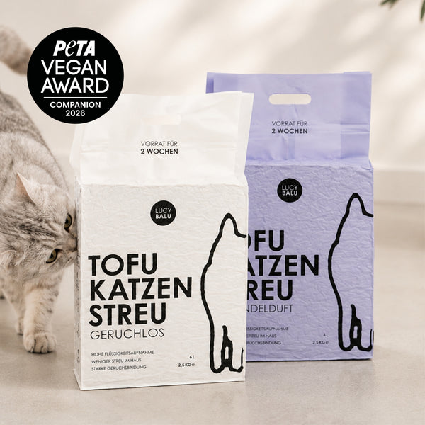 Zwei Beutel TOFU Katzenstreu nebeneinander – Varianten Geruchlos und Lavendel